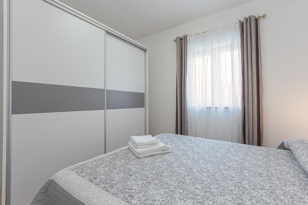 Koraca B4 Apartment Kirmenjak Exterior photo